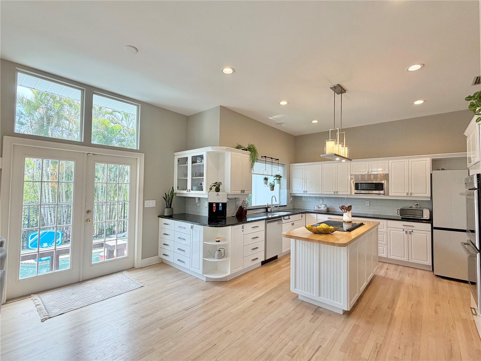 BEACH PARK - Residential Lease