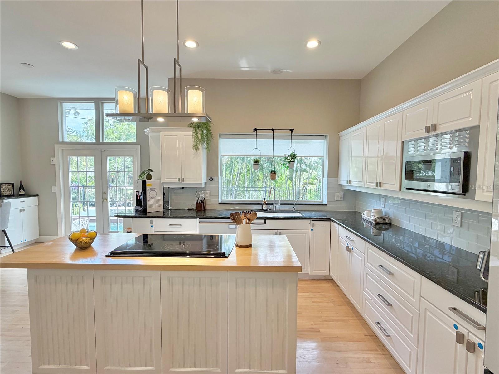 BEACH PARK - Residential Lease