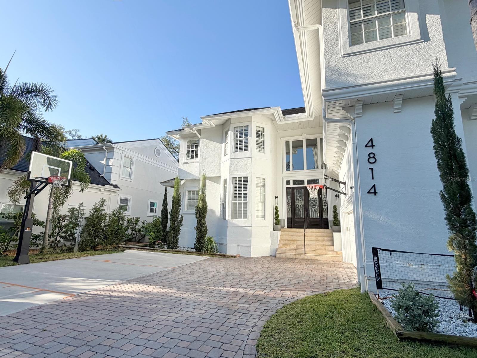BEACH PARK - Residential Lease