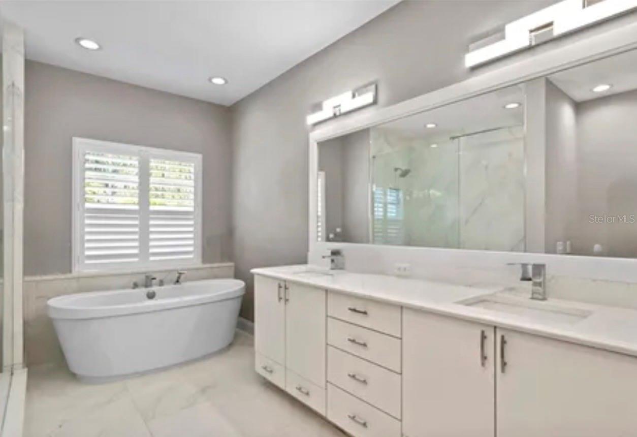 BEACH PARK - Residential Lease
