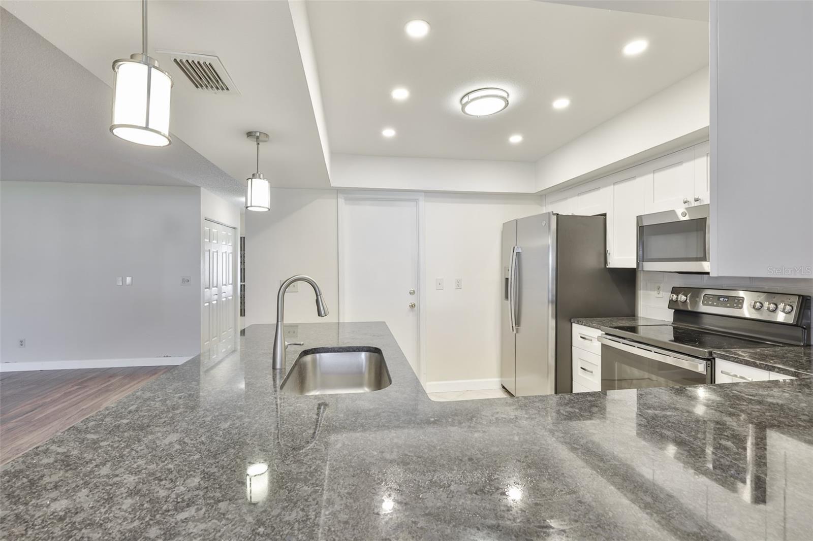 HIGHGATE II CONDO PH - Residential