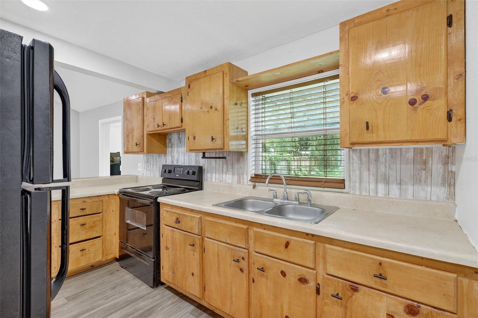 WEST BURNSIDE AT LEALMAN - Residential