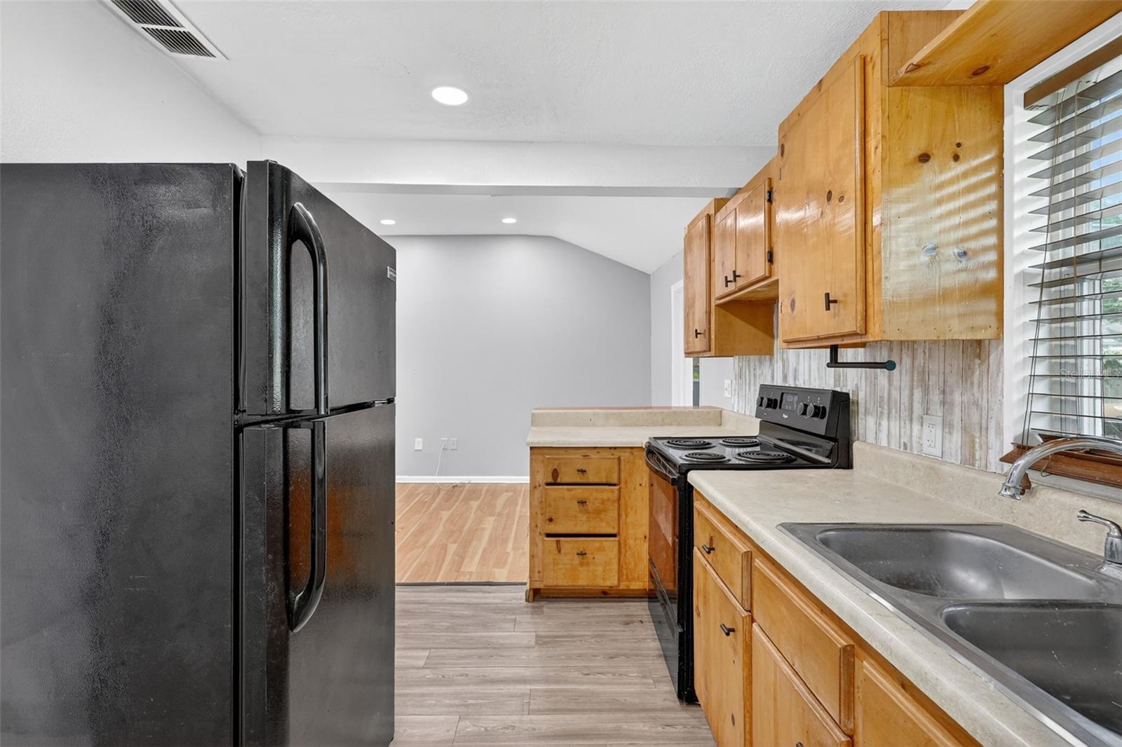 WEST BURNSIDE AT LEALMAN - Residential