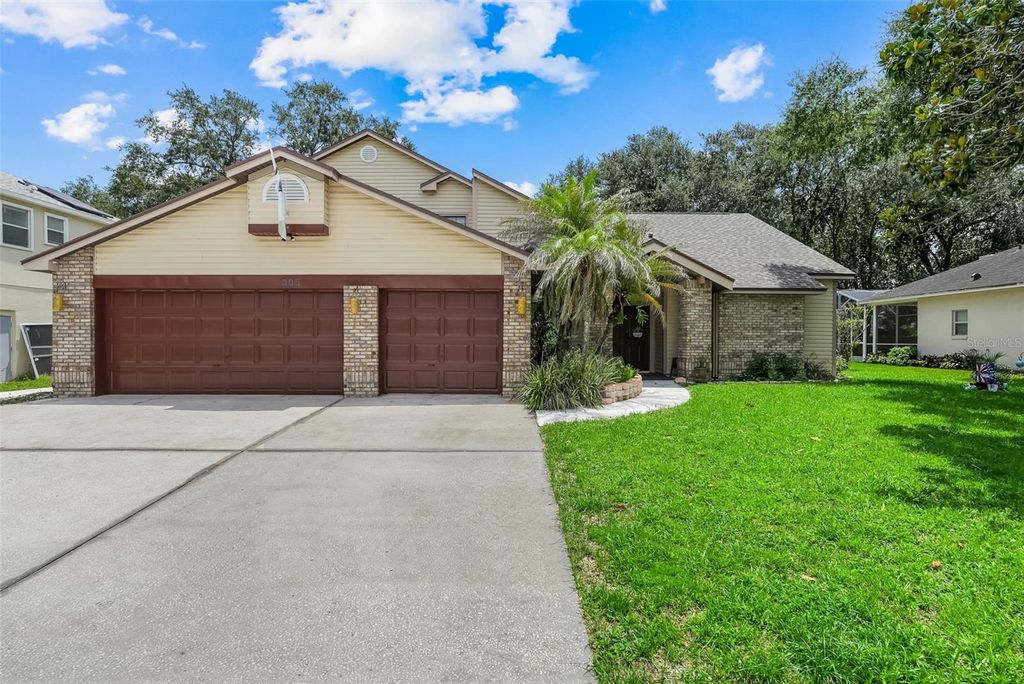 Photo of 305 Forrest Crest Court, Ocoee, FL 34761 (MLS # G5115354)