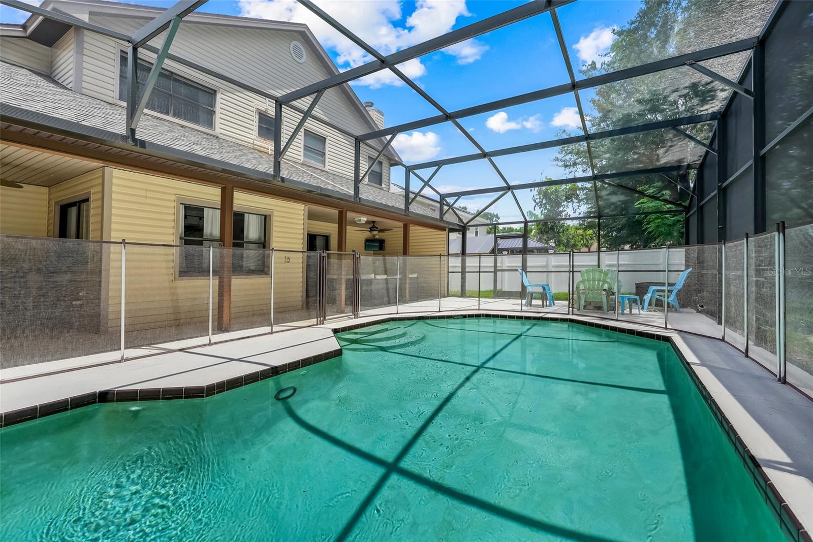 305 FORREST CREST COURT
