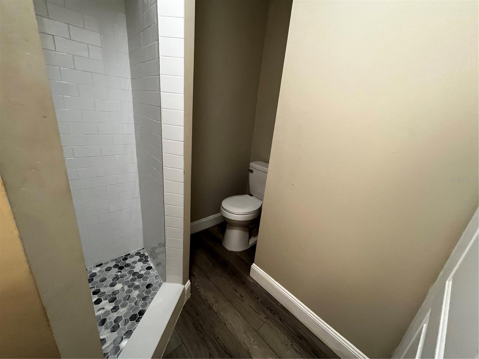 LESLEYS - Residential