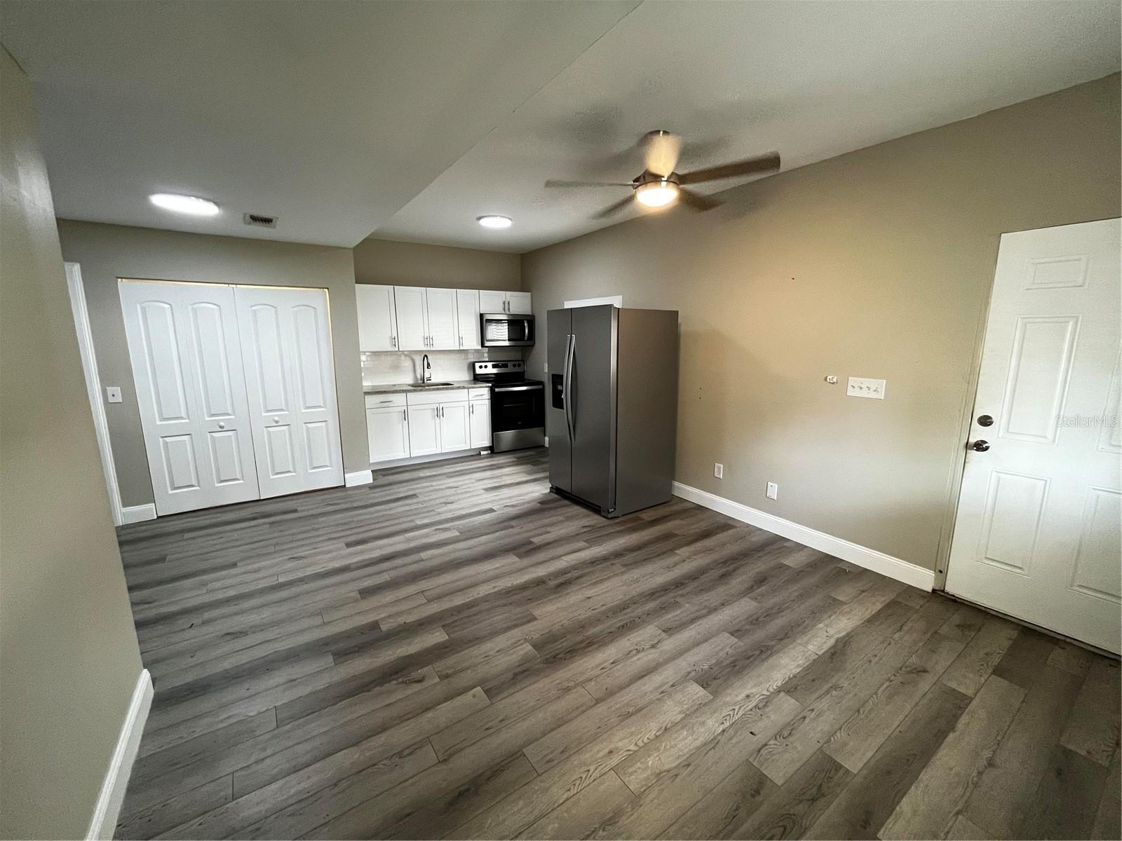 LESLEYS - Residential