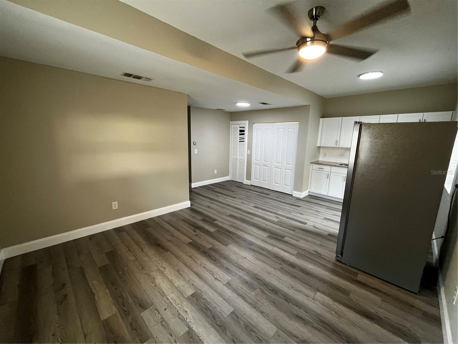 LESLEYS - Residential