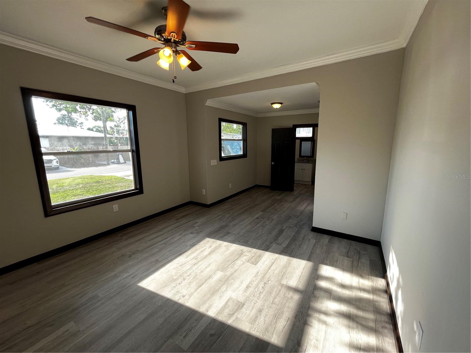 LESLEYS - Residential