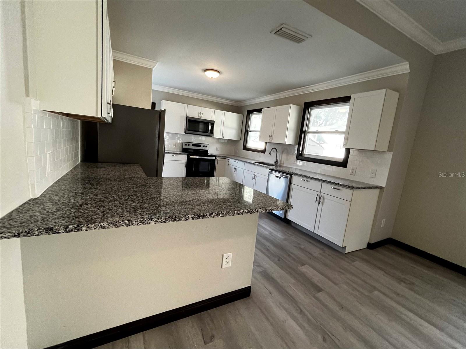 LESLEYS - Residential