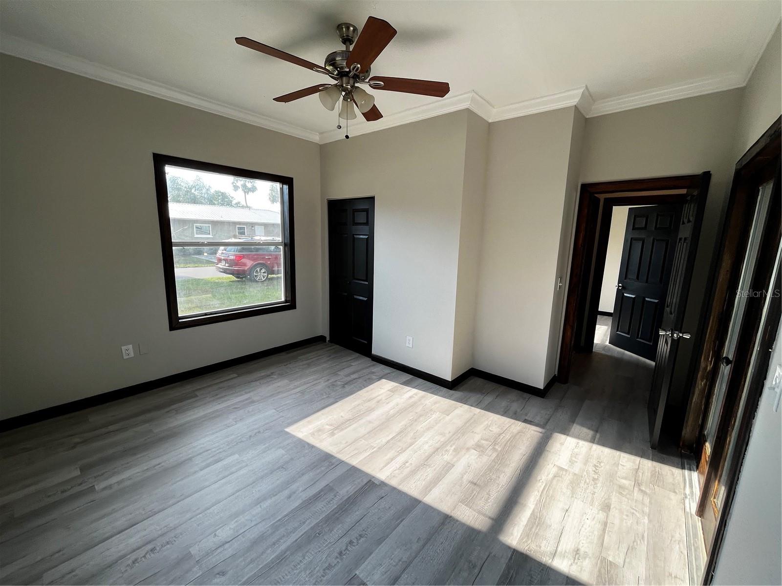 LESLEYS - Residential