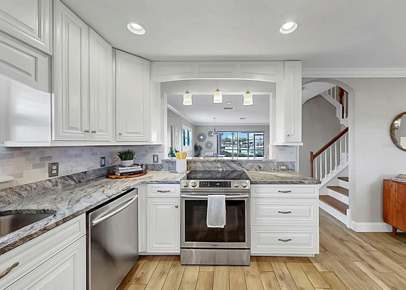 YARDARM CONDO PH I - Residential