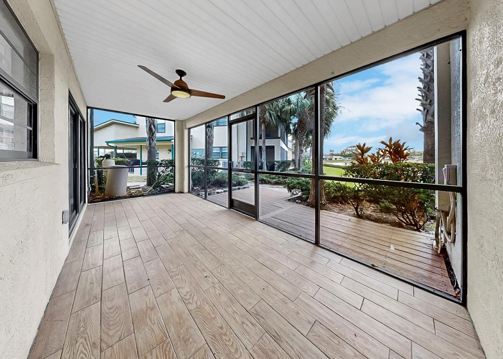 YARDARM CONDO PH I - Residential