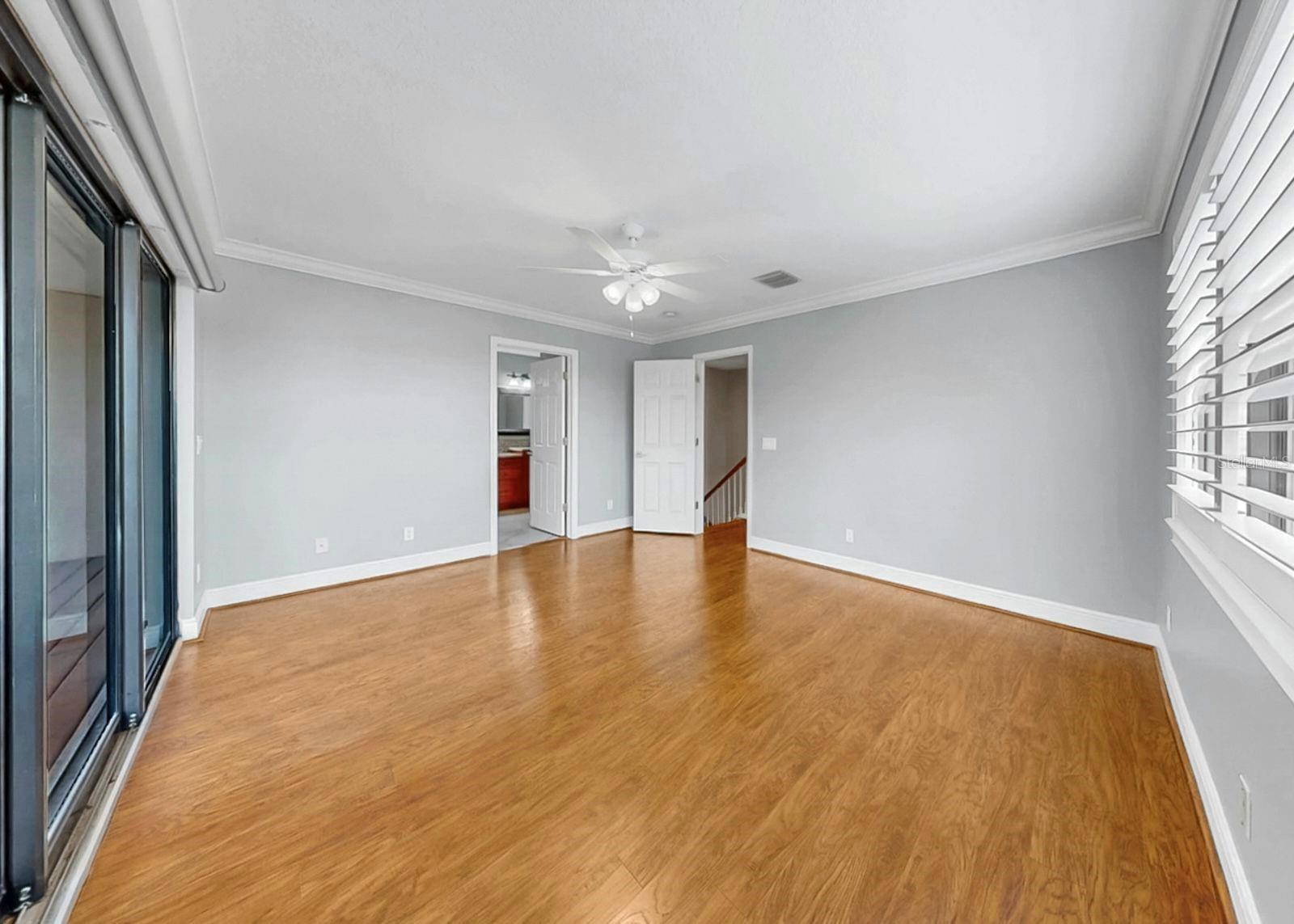 YARDARM CONDO PH I - Residential