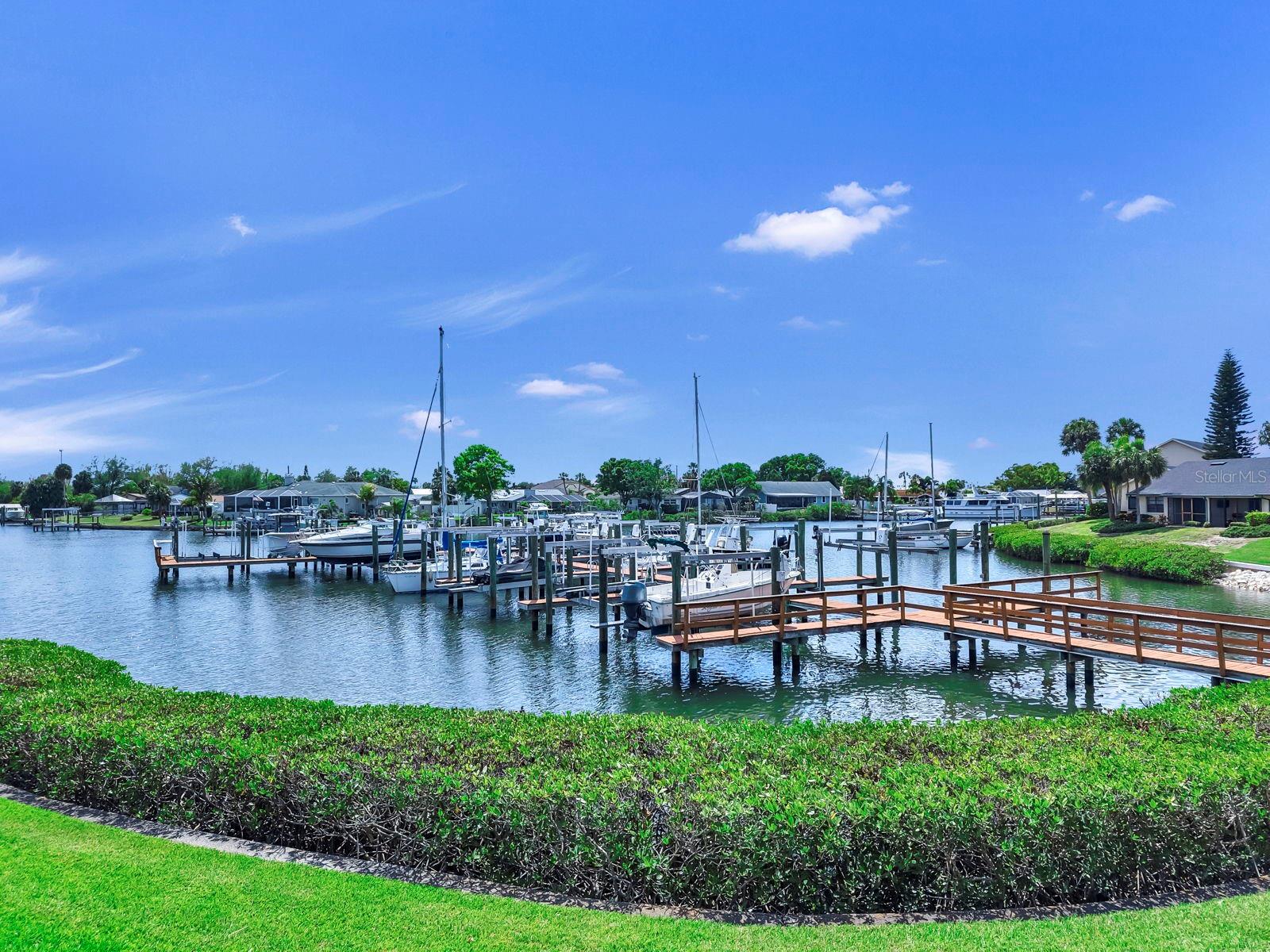 YARDARM CONDO PH I - Residential