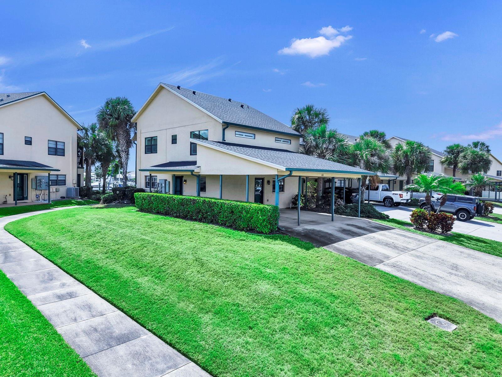 YARDARM CONDO PH I - Residential