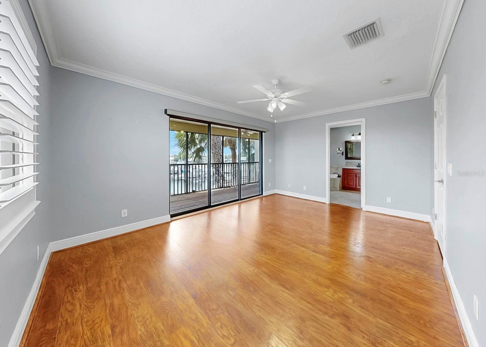 YARDARM CONDO PH I - Residential