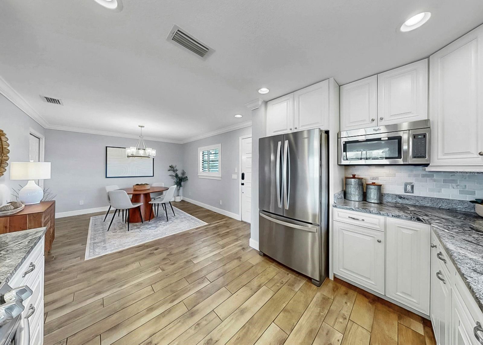 YARDARM CONDO PH I - Residential