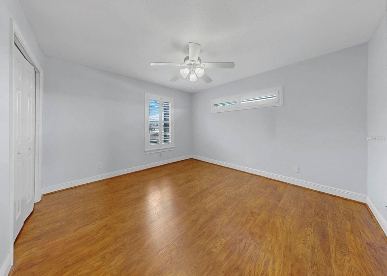 YARDARM CONDO PH I - Residential