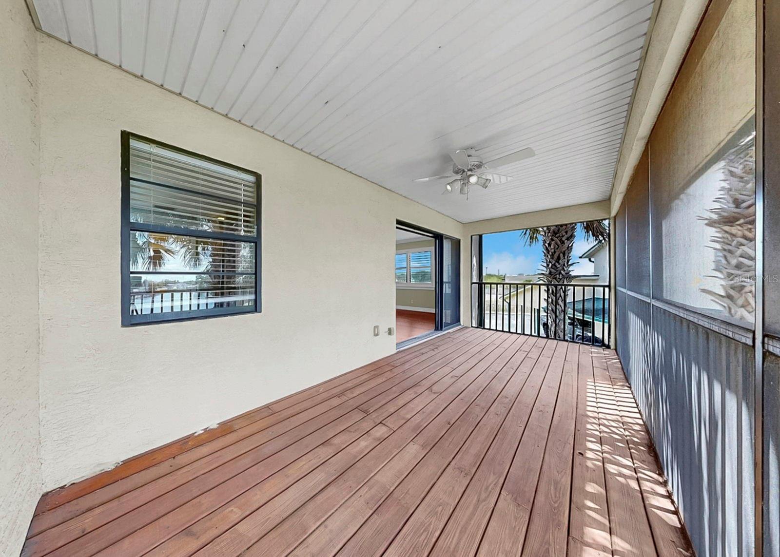 YARDARM CONDO PH I - Residential