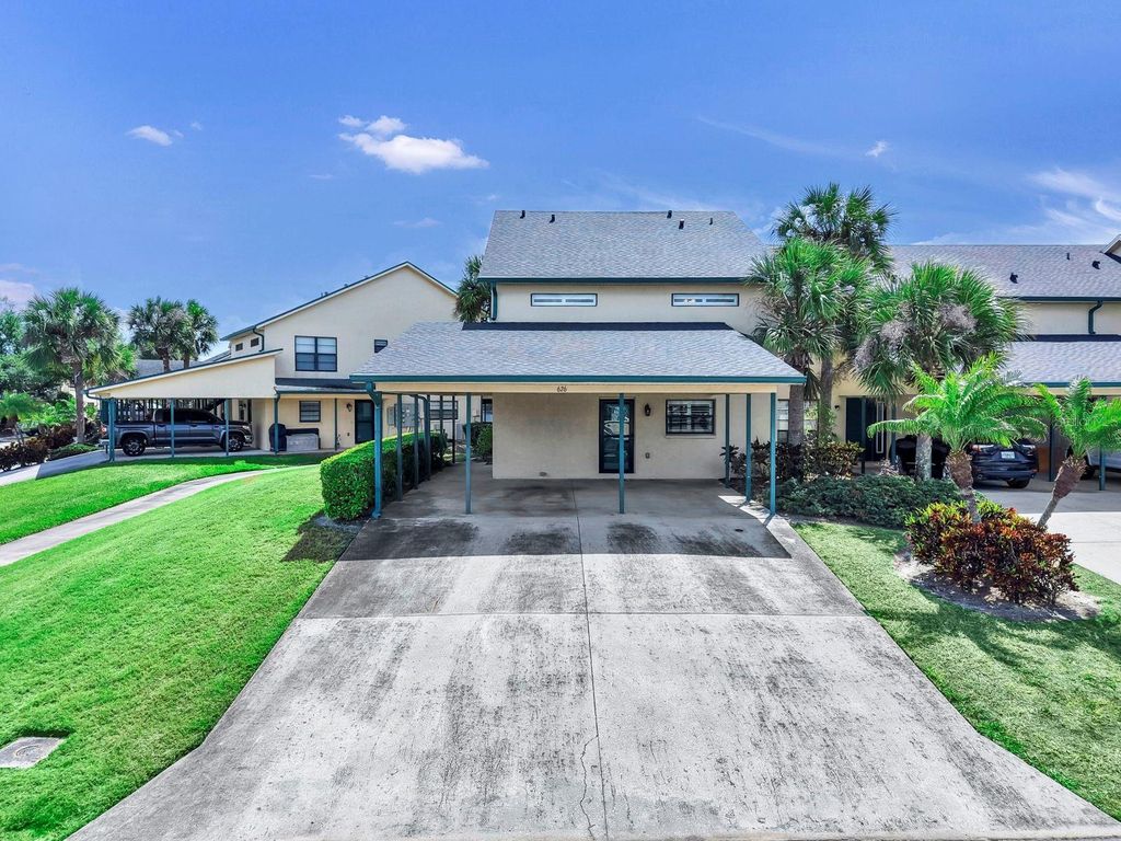 Photo of 626 Yardarm Drive #13, Apollo Beach, FL 33572 (MLS # TB8489449)