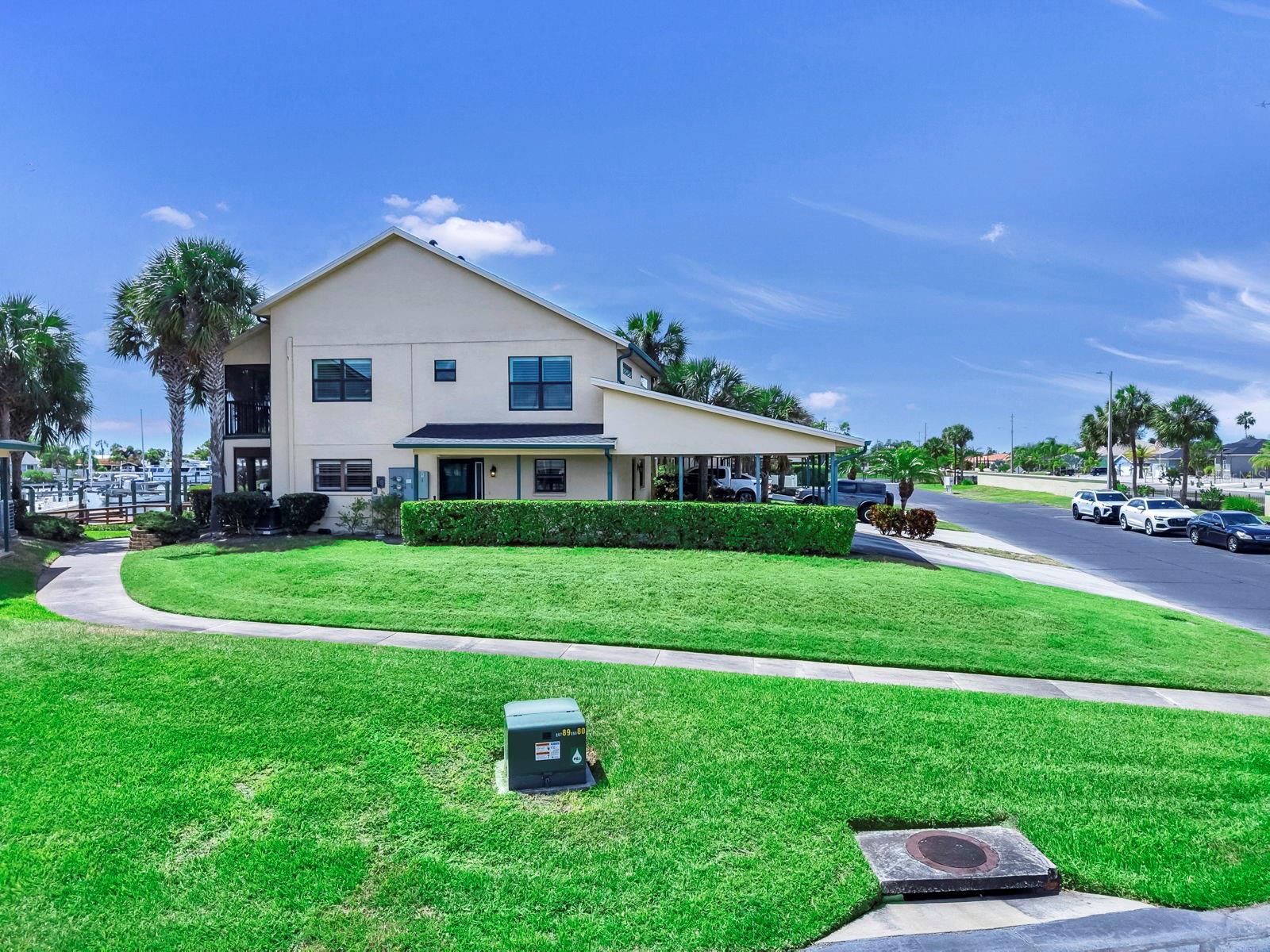 YARDARM CONDO PH I - Residential