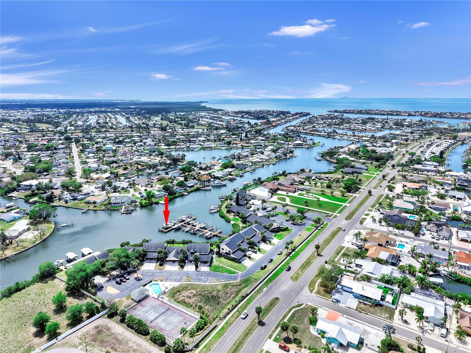 YARDARM CONDO PH I - Residential