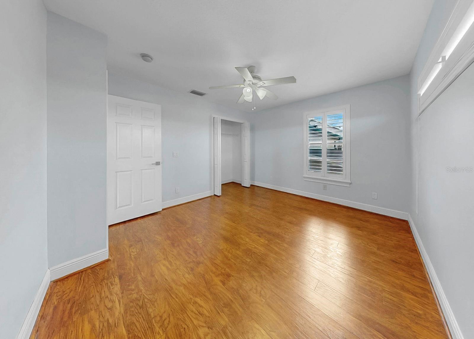 YARDARM CONDO PH I - Residential