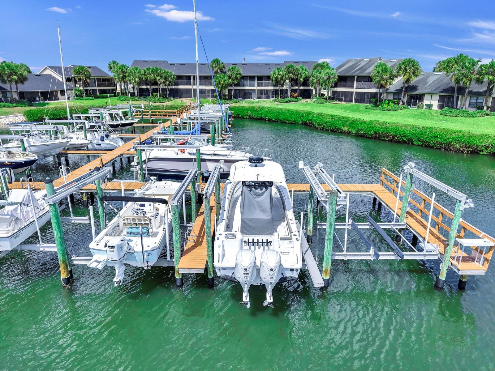 YARDARM CONDO PH I - Residential