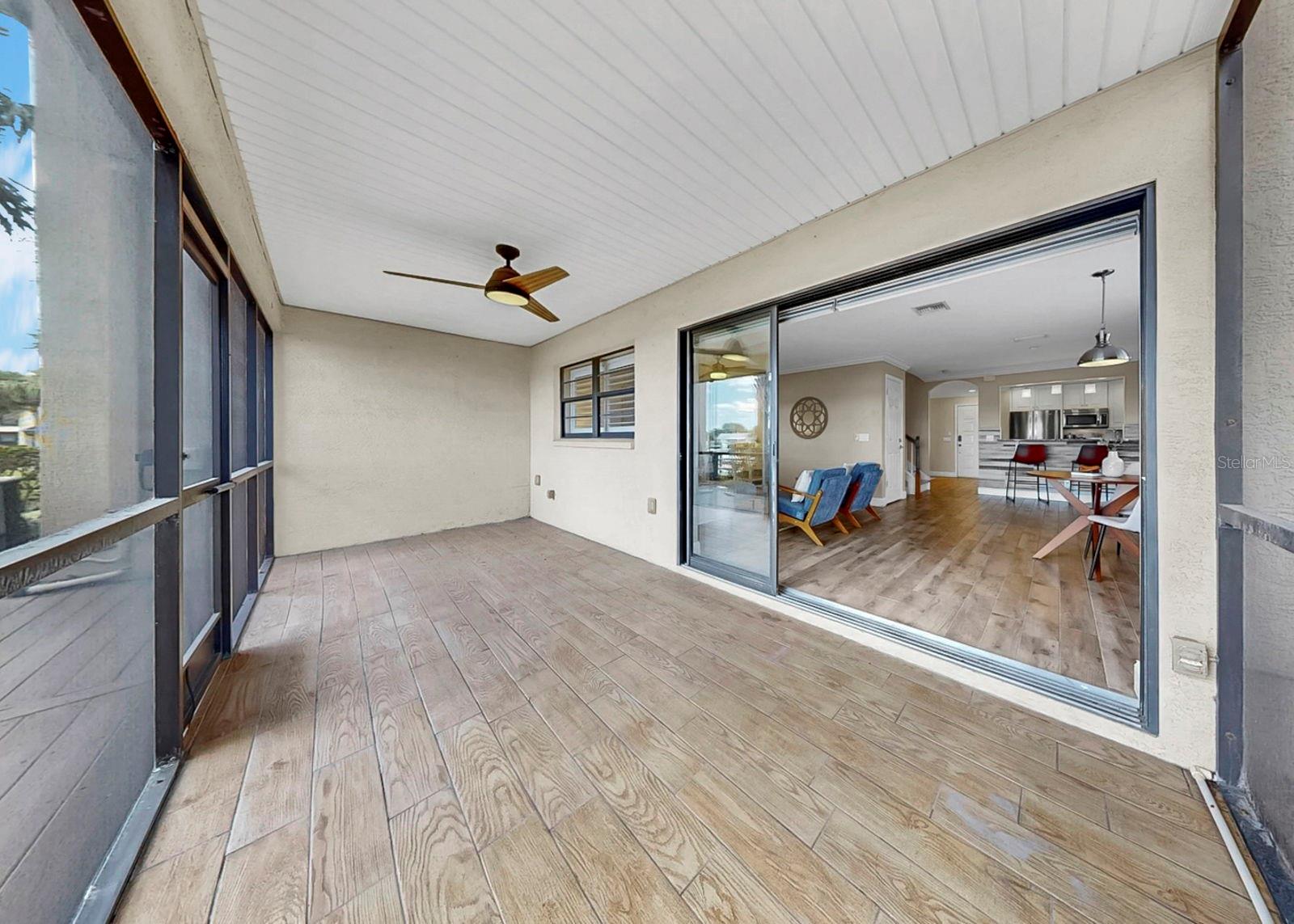 YARDARM CONDO PH I - Residential