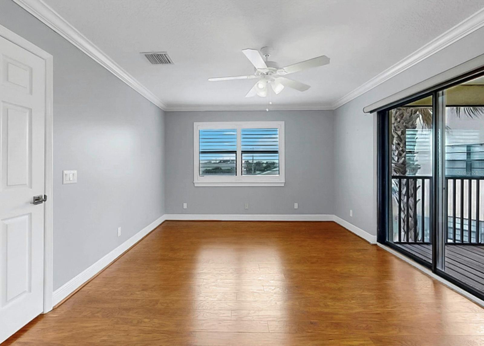 YARDARM CONDO PH I - Residential