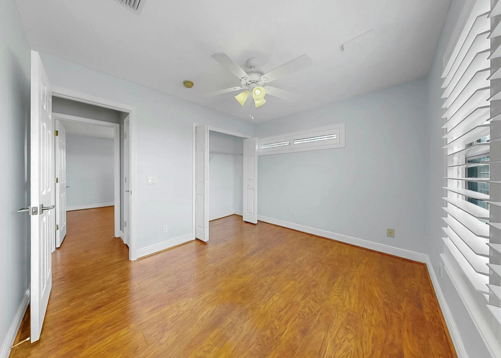 YARDARM CONDO PH I - Residential