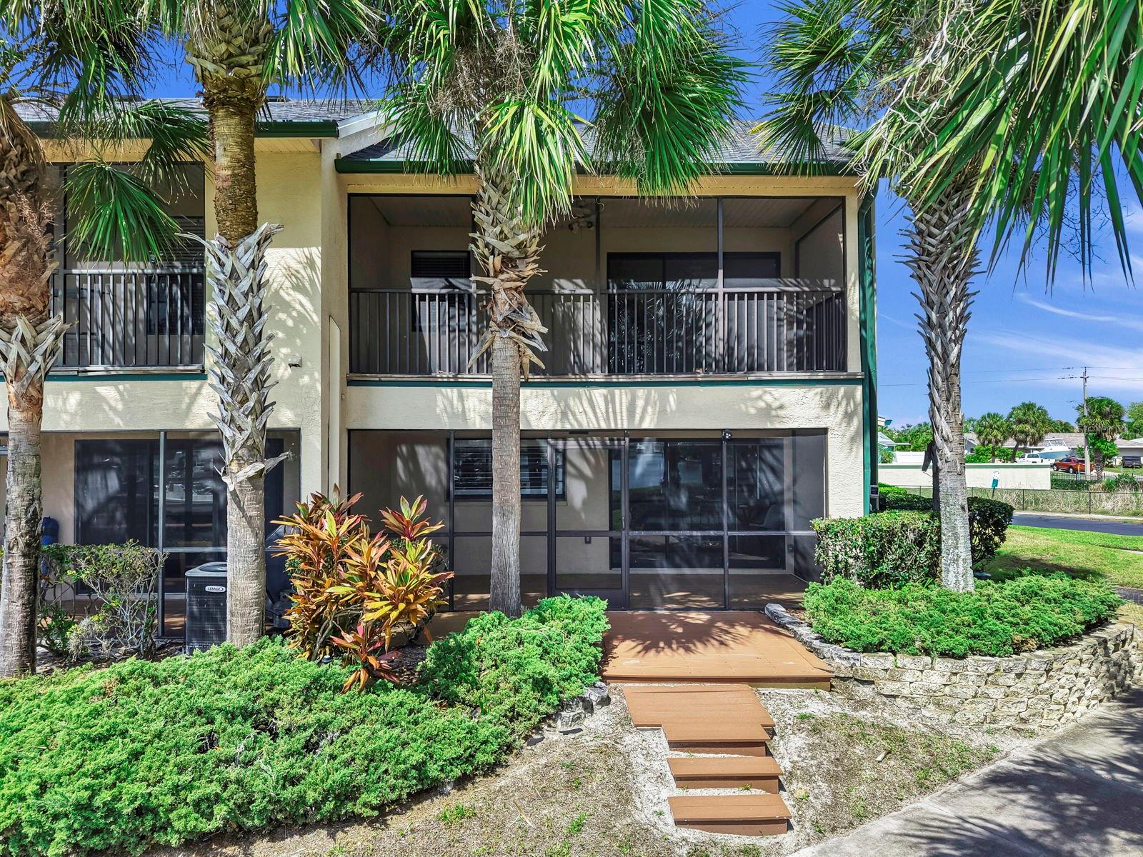 YARDARM CONDO PH I - Residential