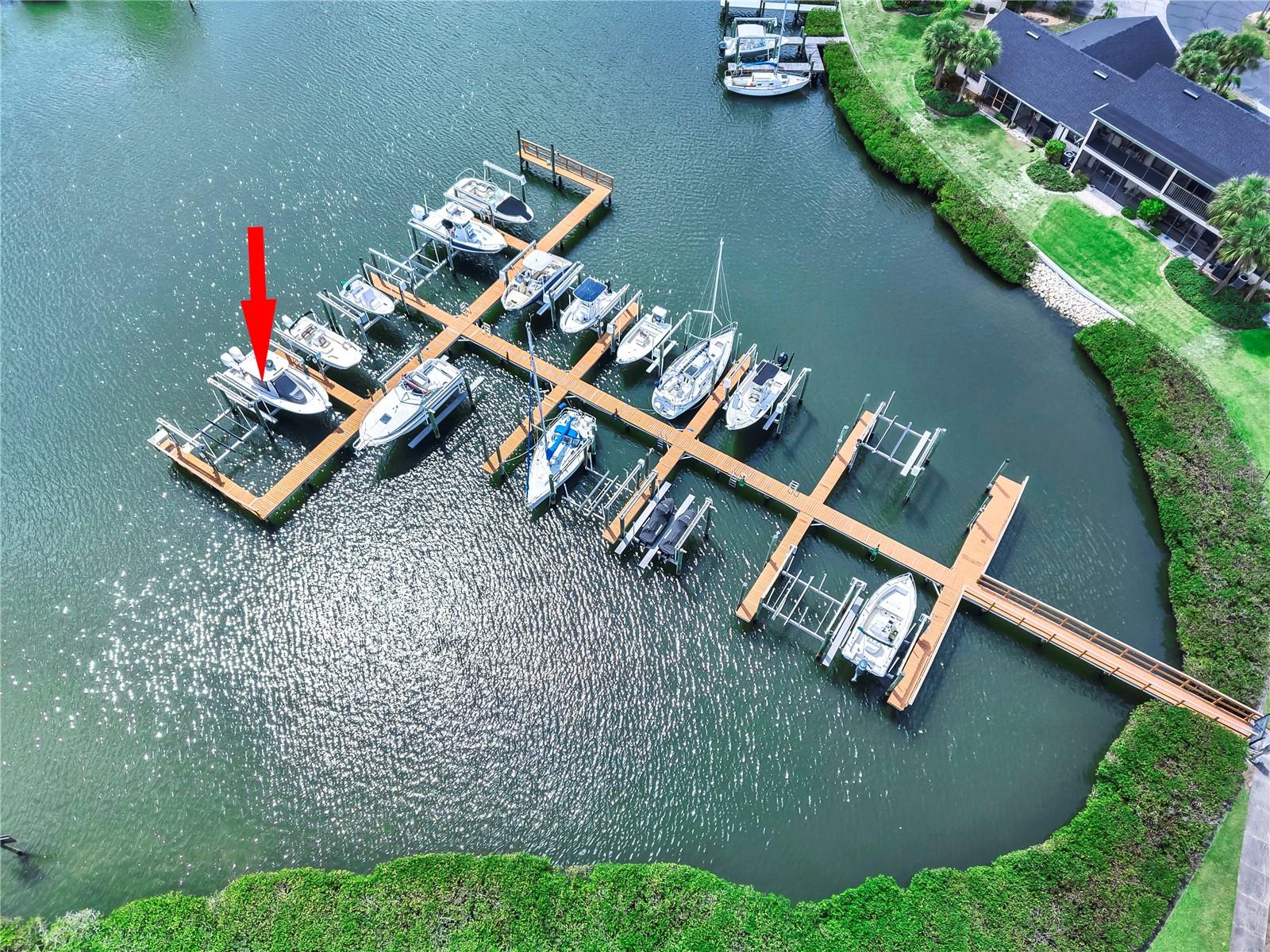 YARDARM CONDO PH I - Residential