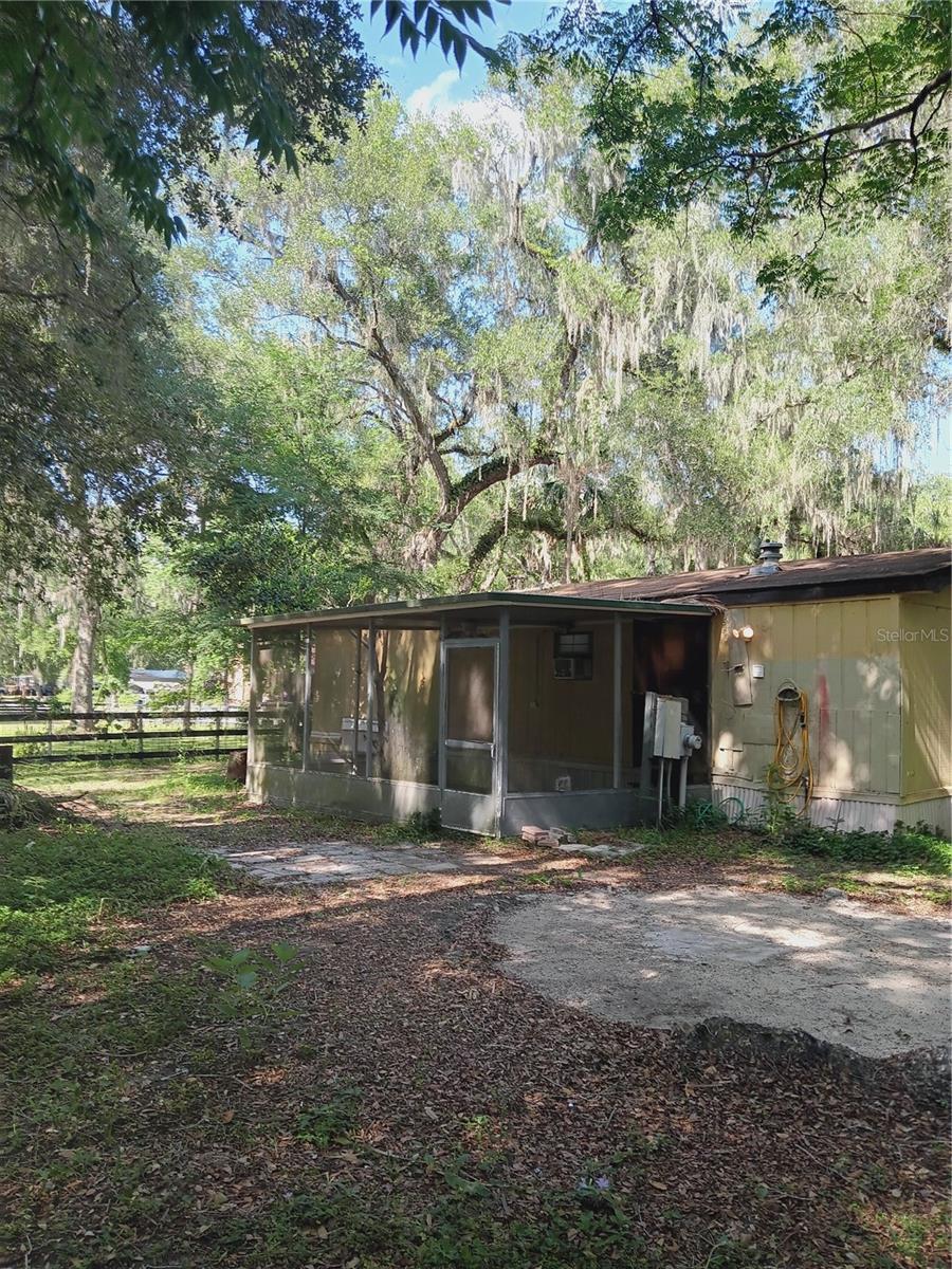 SQUIRREL HAVEN - Residential
