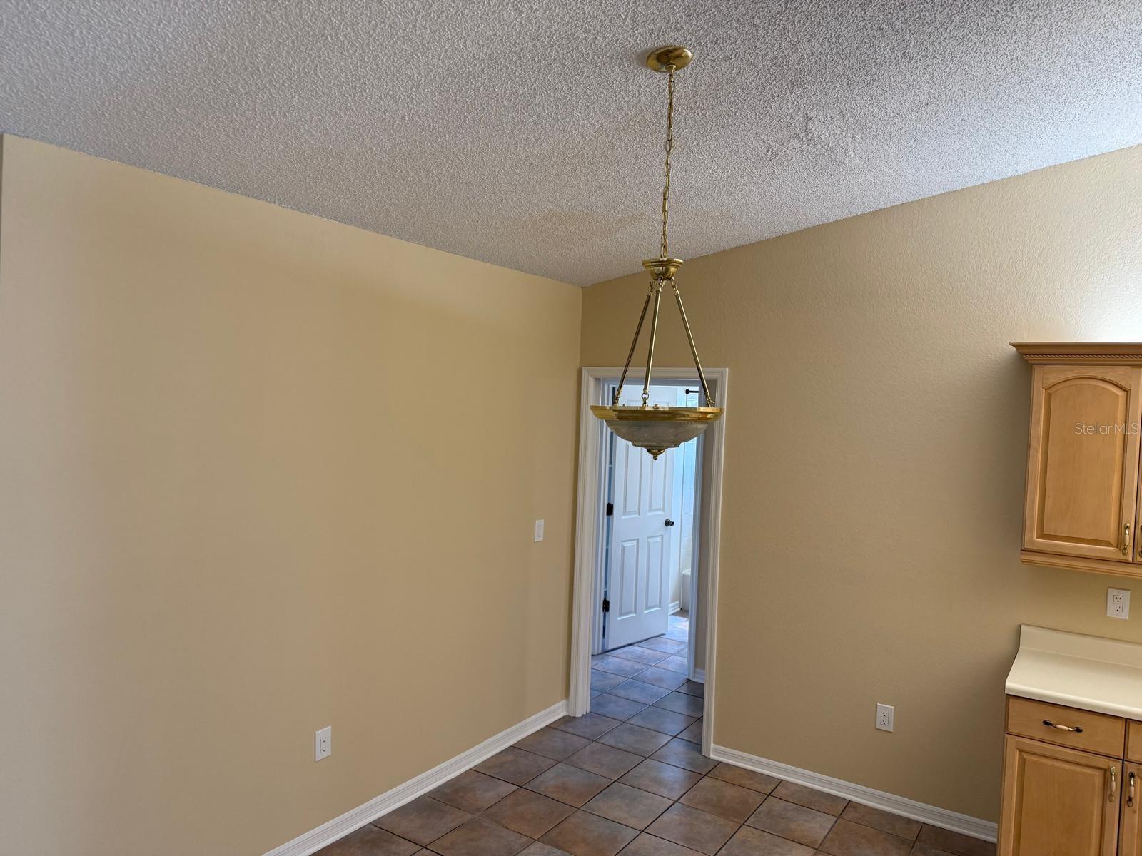 GULF GATE EAST - Residential Lease