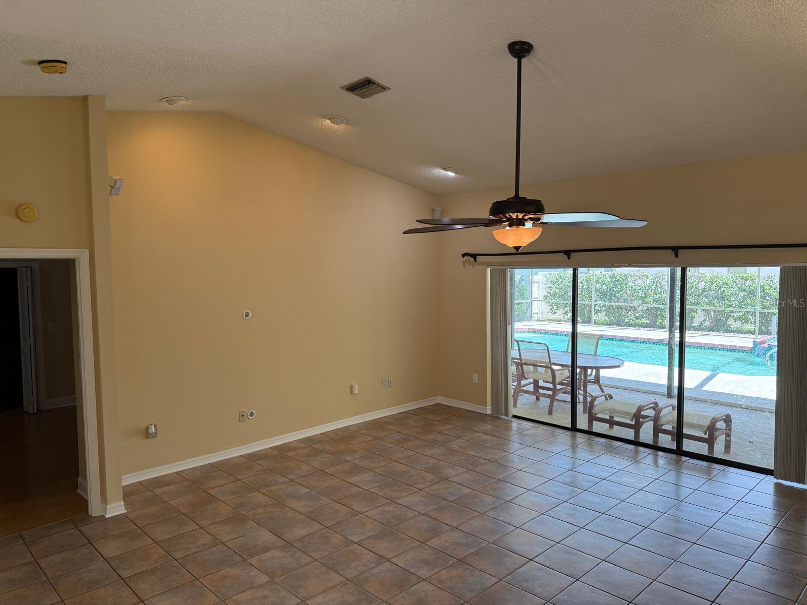 GULF GATE EAST - Residential Lease