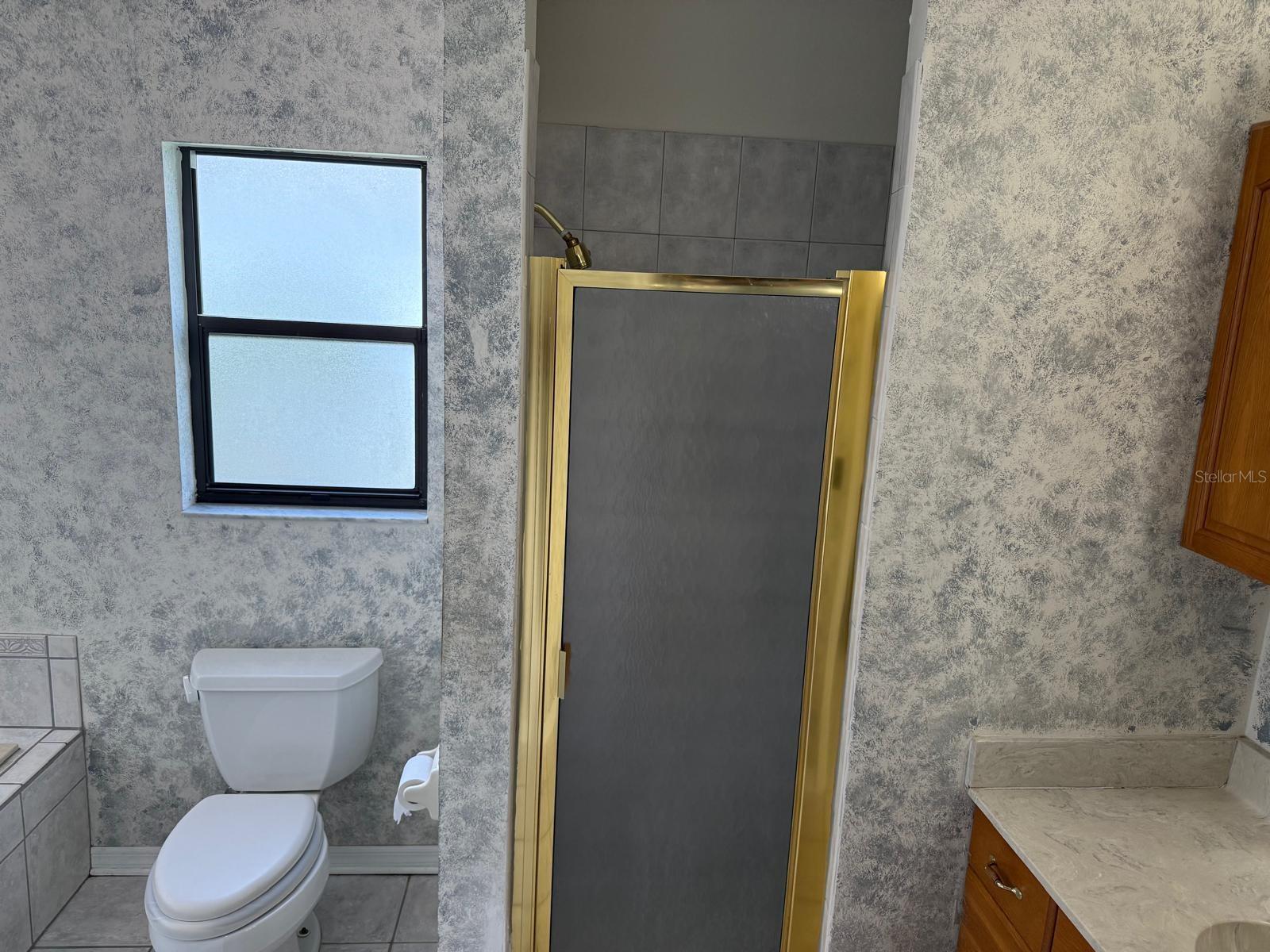 GULF GATE EAST - Residential Lease