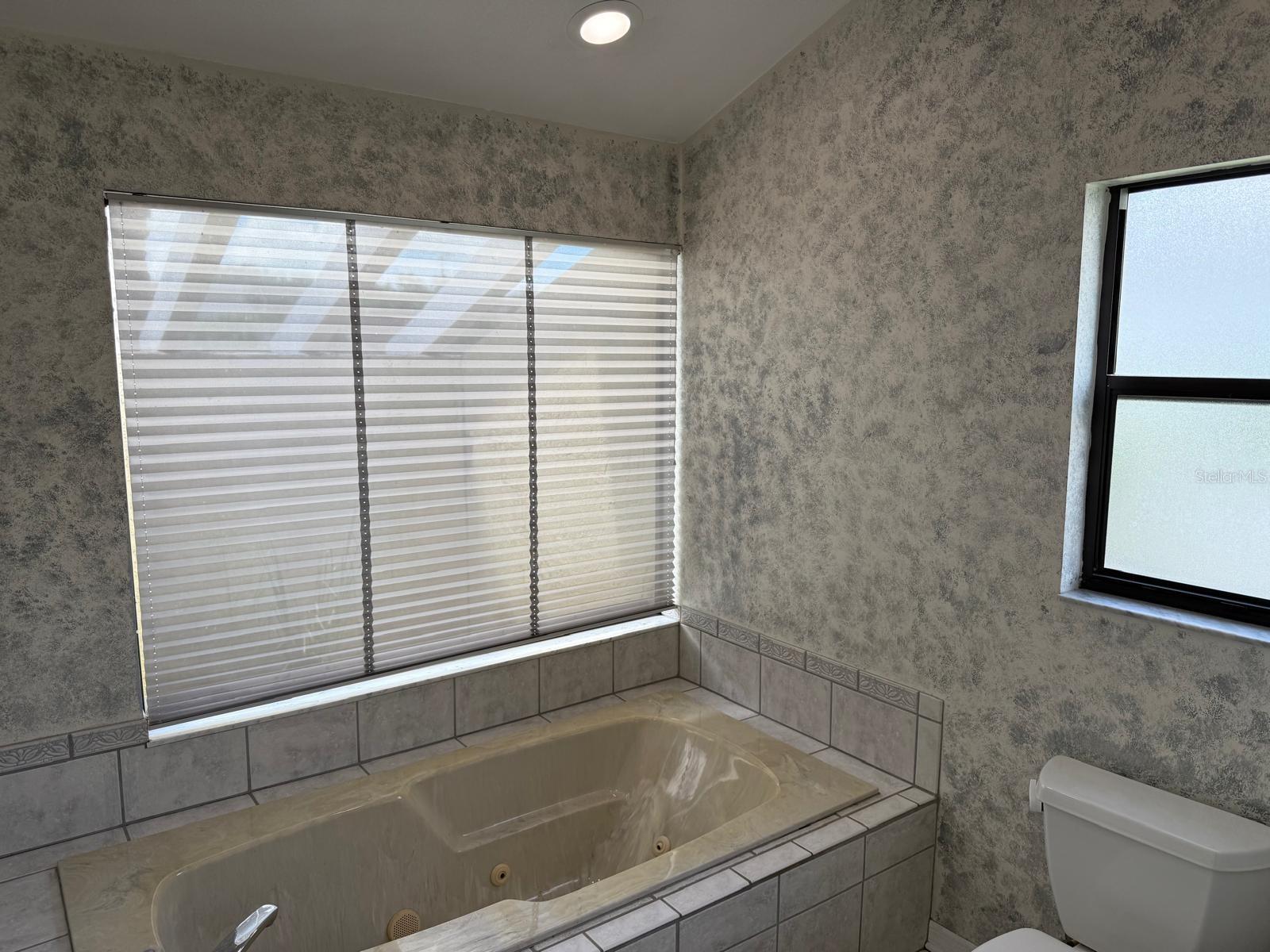 GULF GATE EAST - Residential Lease