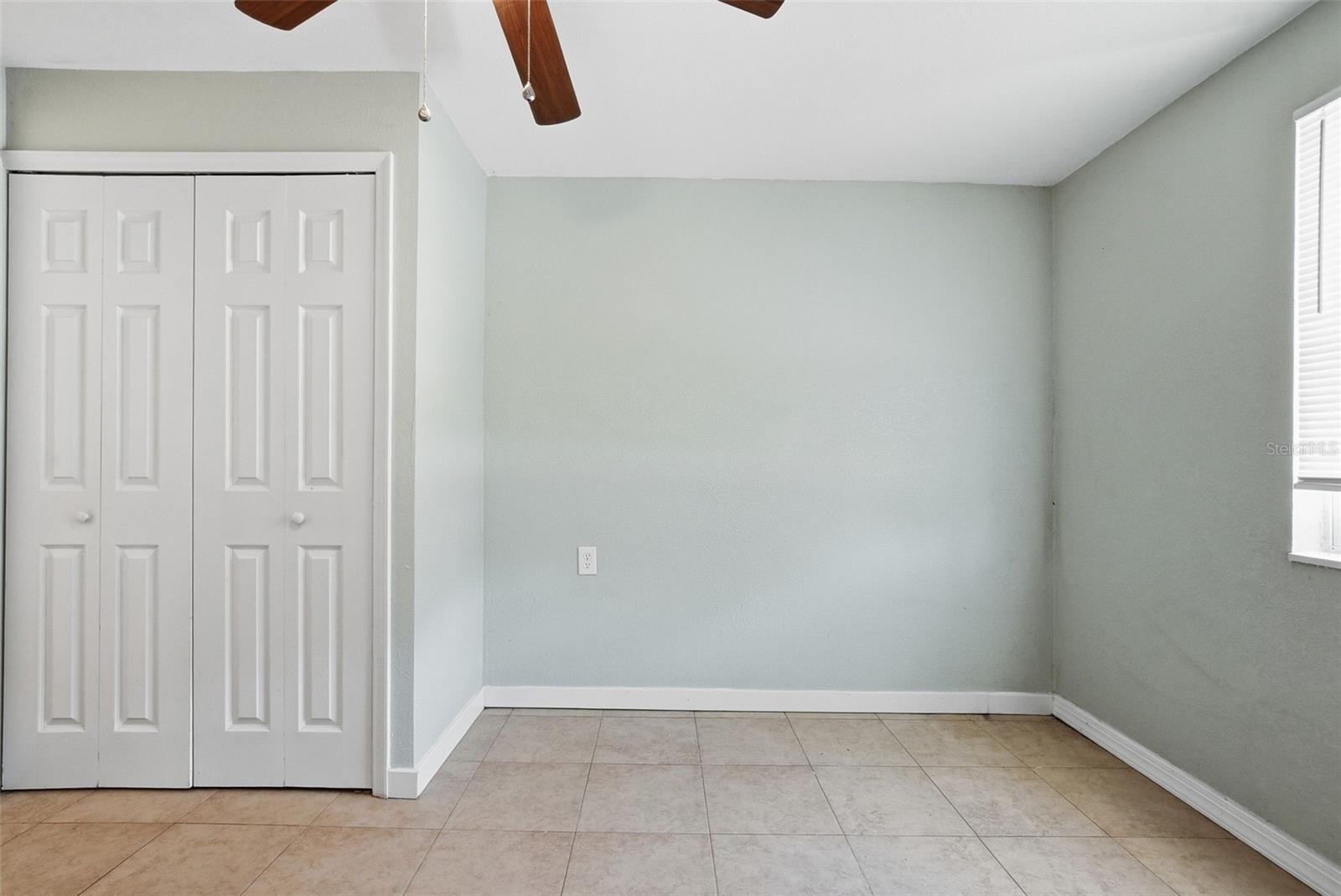 COUNTRY CLUB MANOR UNIT 3 - Residential