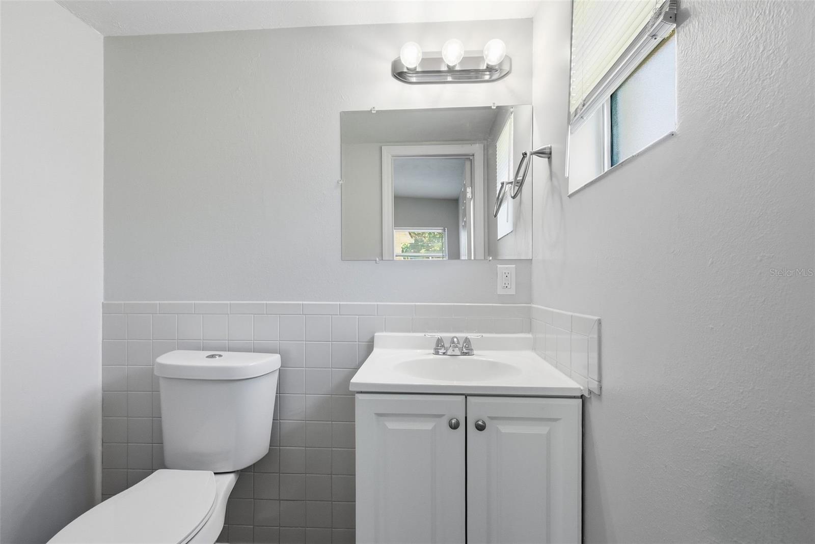 COUNTRY CLUB MANOR UNIT 3 - Residential