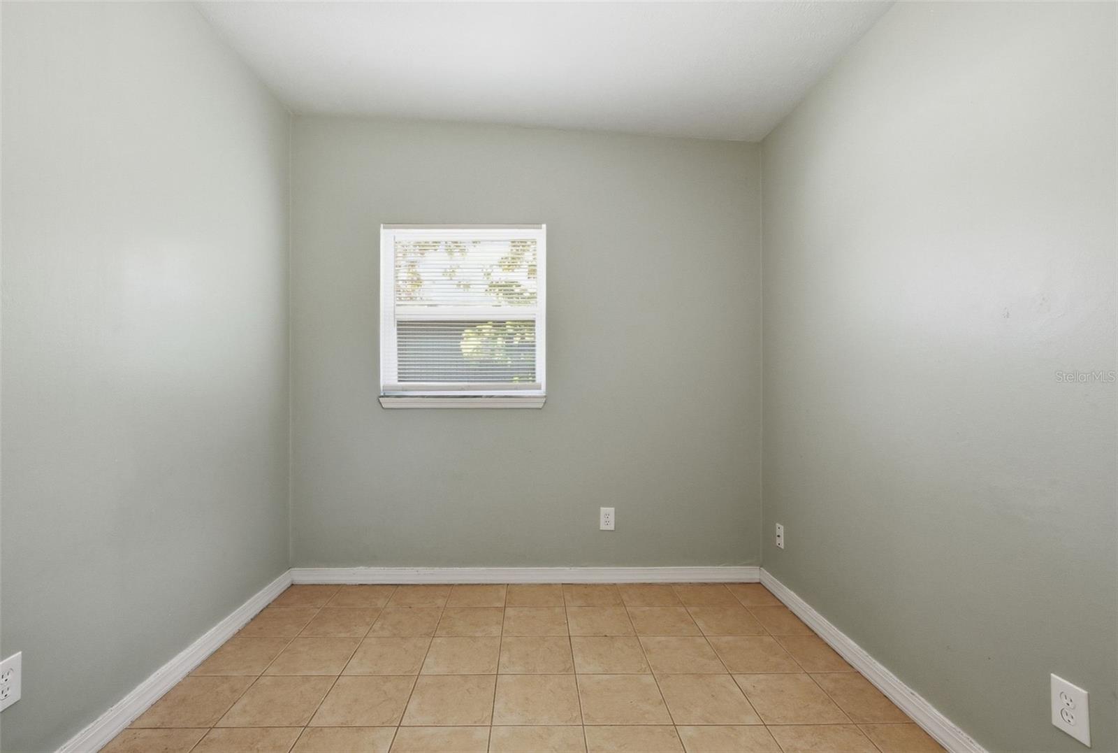 COUNTRY CLUB MANOR UNIT 3 - Residential