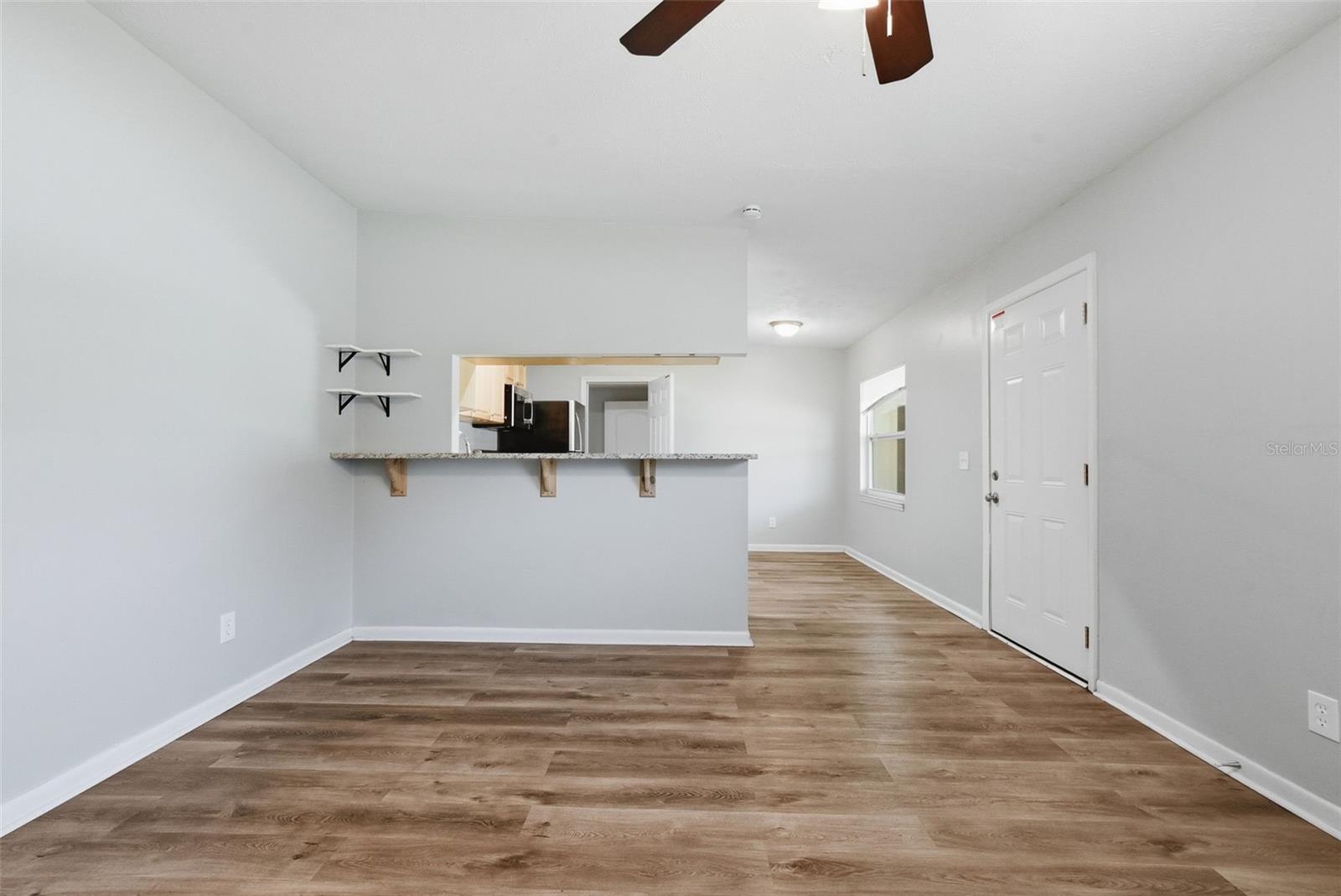 COUNTRY CLUB MANOR UNIT 3 - Residential