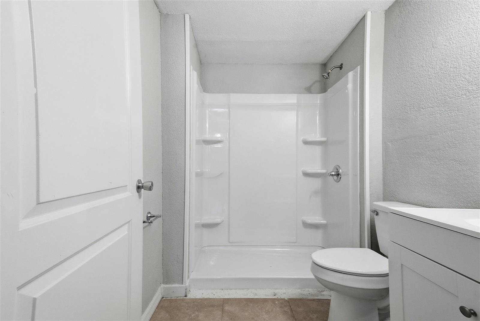 COUNTRY CLUB MANOR UNIT 3 - Residential