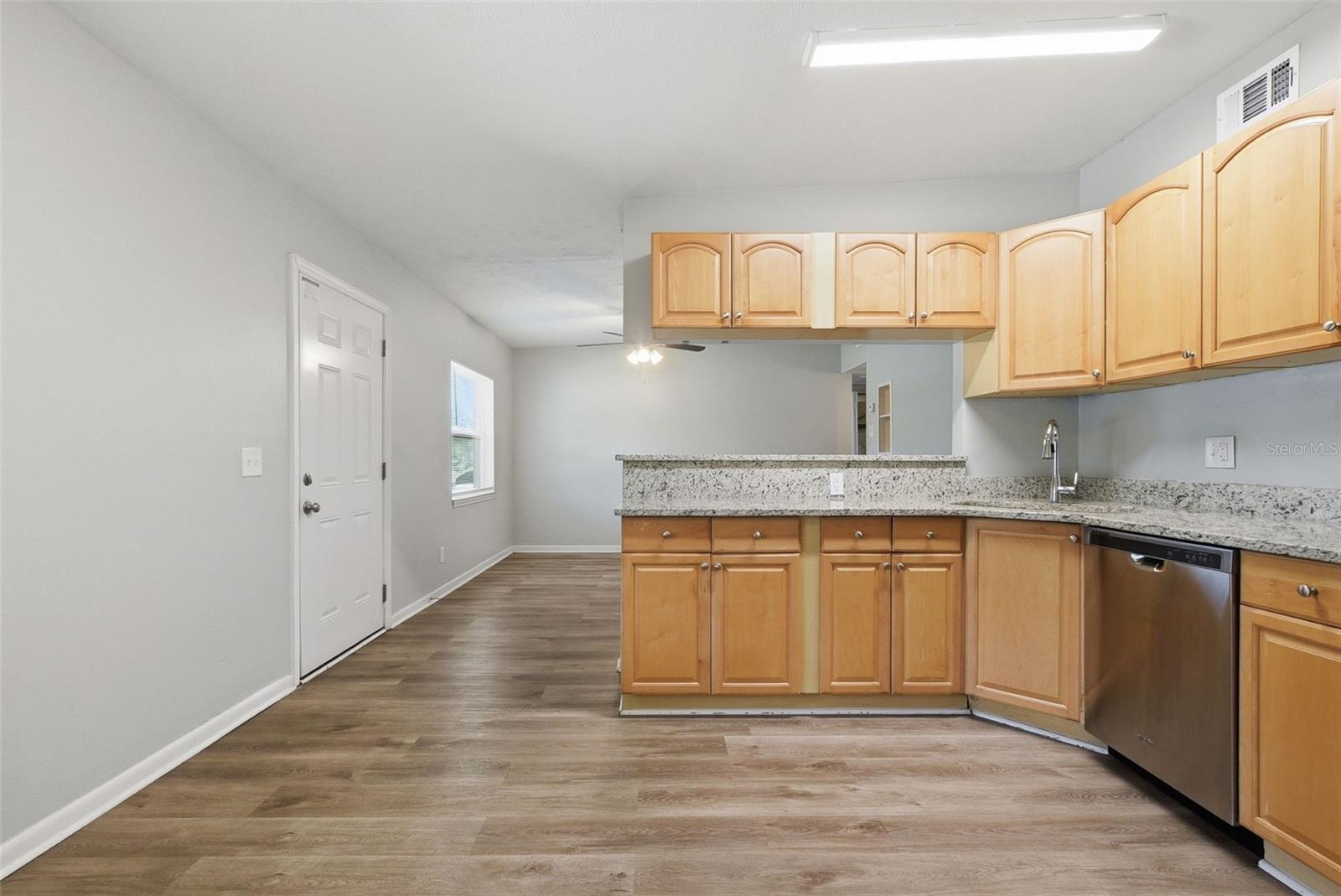COUNTRY CLUB MANOR UNIT 3 - Residential