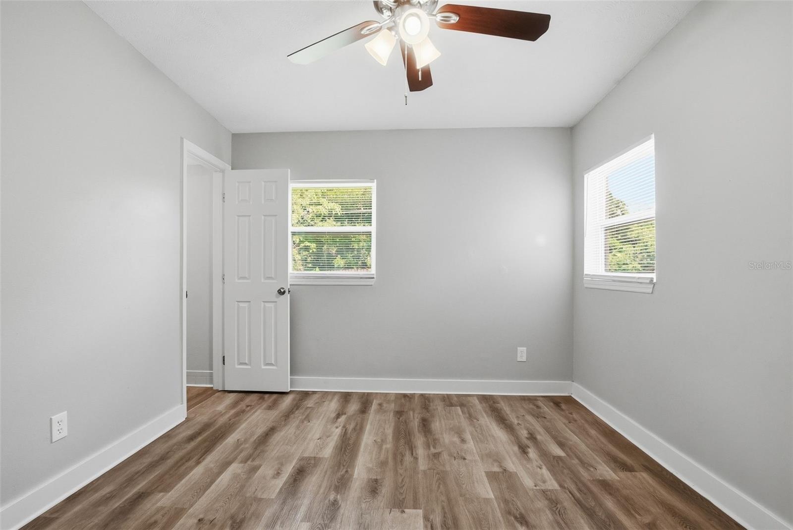 COUNTRY CLUB MANOR UNIT 3 - Residential