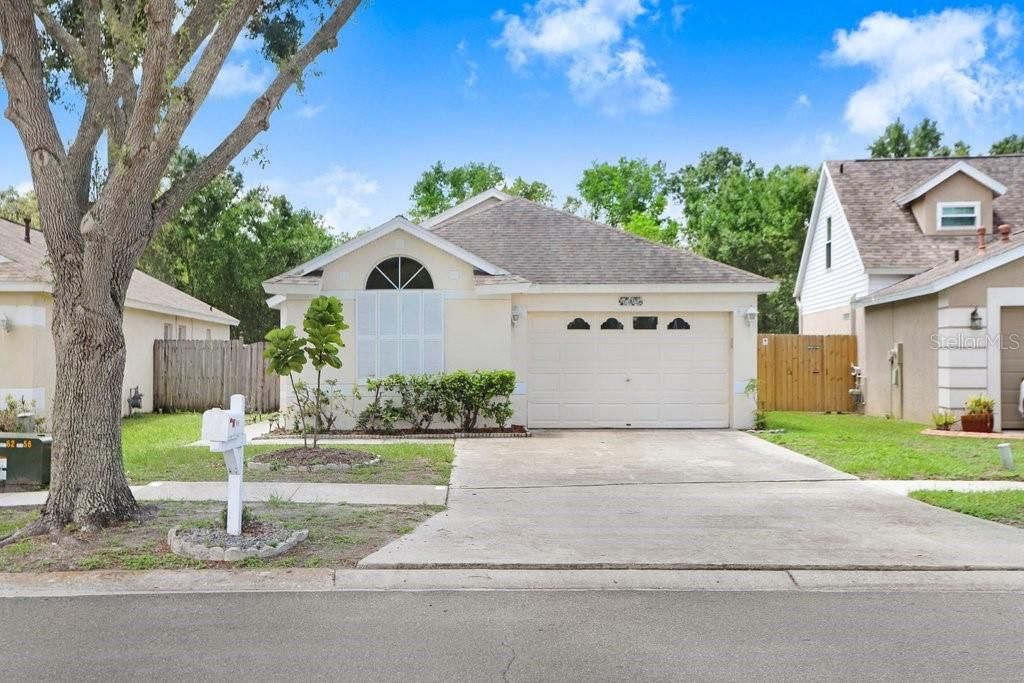 Photo of 6801 Summer Cove Drive, Riverview, FL 33578 (MLS # TB8395064)