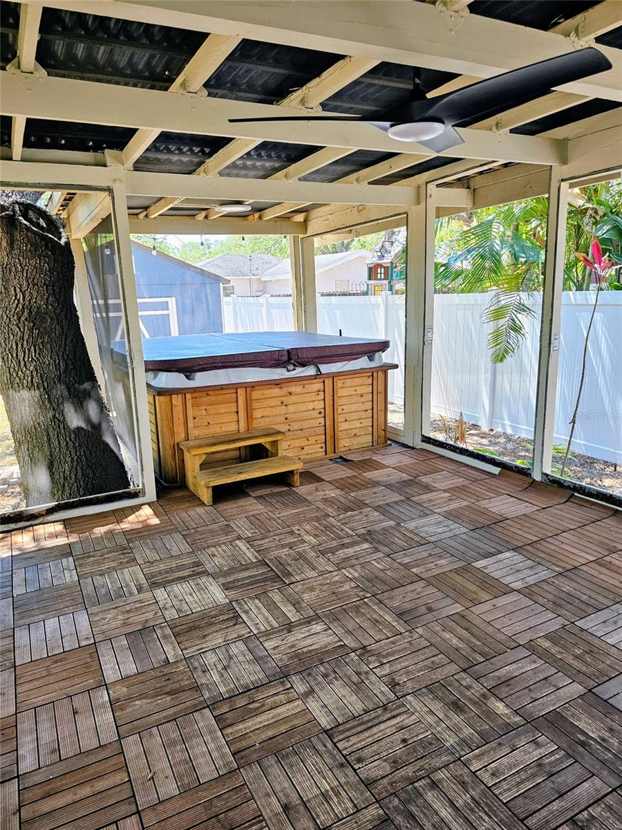 PENINSULA HEIGHTS - Residential