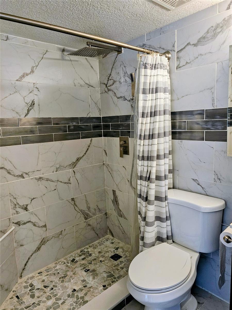 PENINSULA HEIGHTS - Residential