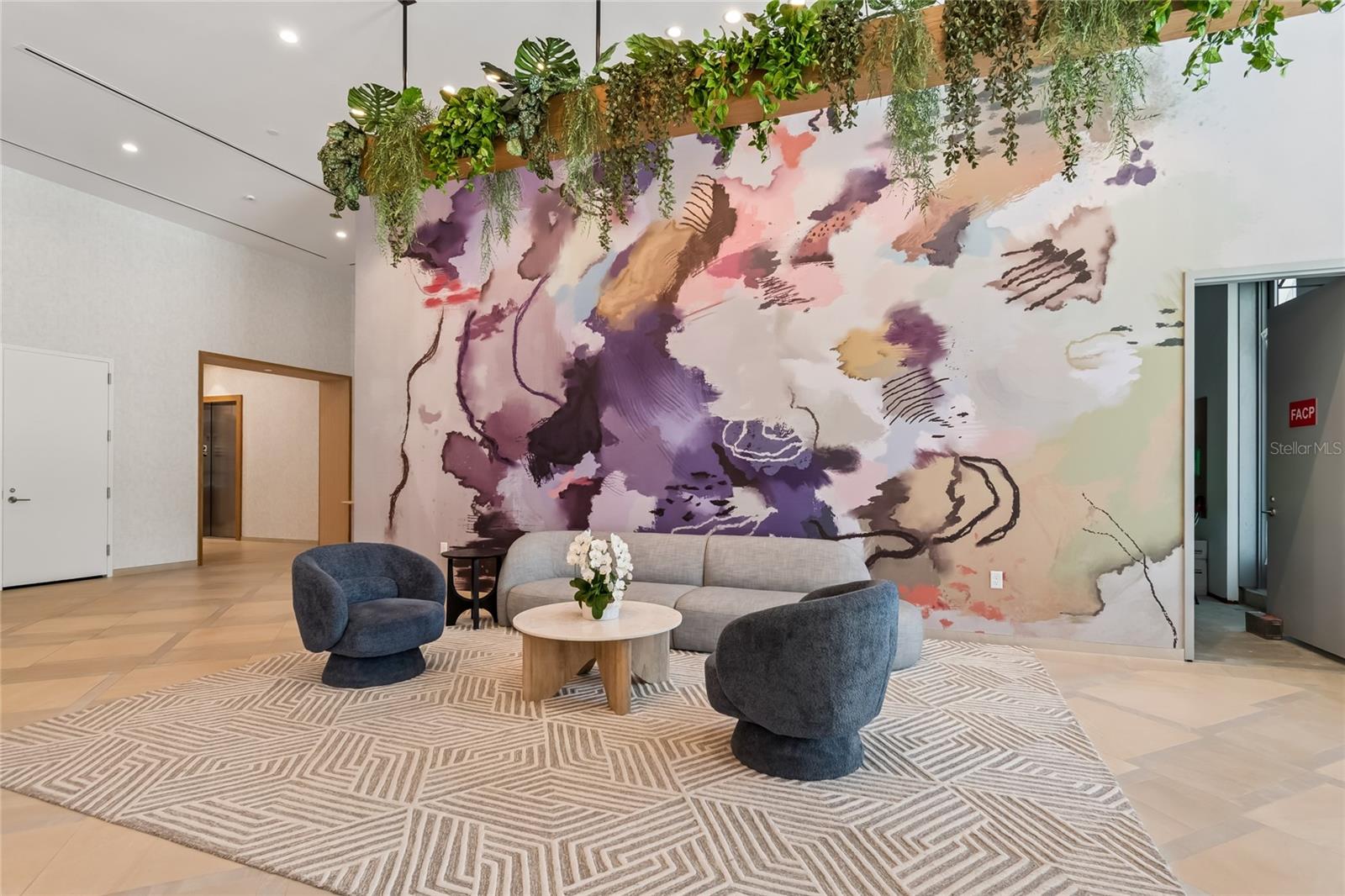 CONDO RESIDENCES AT 400 CENTRAL - Residential